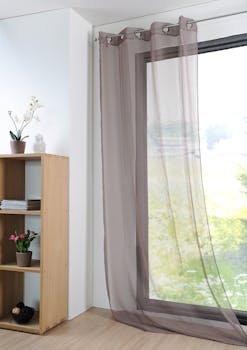 Rideau voilage couleur taupe 135x260cm à oeillets MONNA