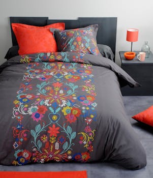 Parure de lit grise décor Floral multicolor 260x240 housse de couette + 2 taies 65x65 100% coton MOLDOVA
