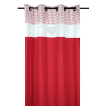 Rideau romantique rouge décor façon carreaux de ciment et coeur brodé sur bandeau blanc 140x260cm à oeillets DARLA ROUGE