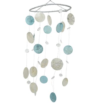 Mobile avec coquillages et poissons