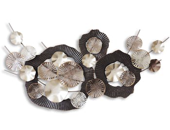 Décoration murale en métal fleurs argent givre 131, 5 cm