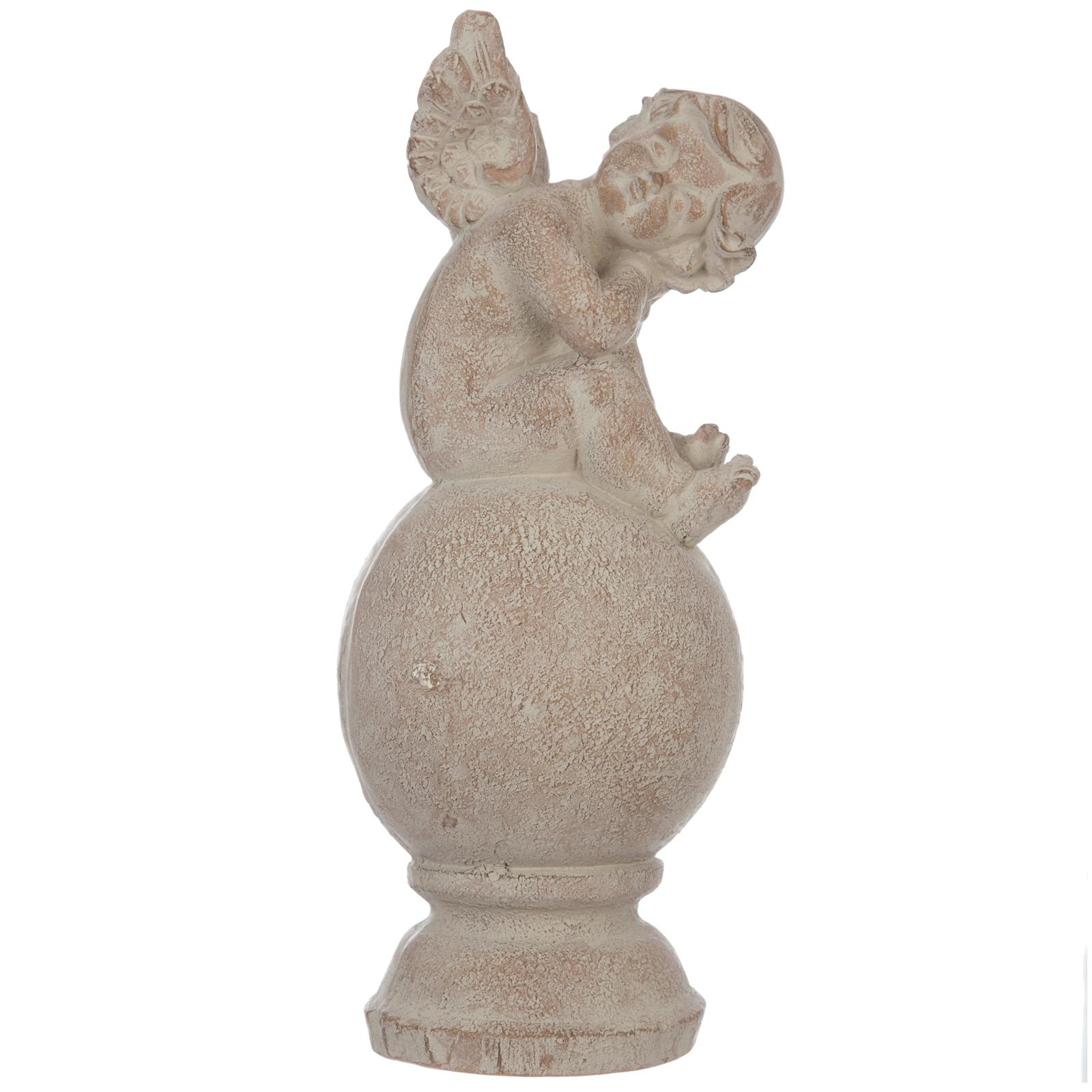 Ange assis dormant sur une boule en résine H54cm