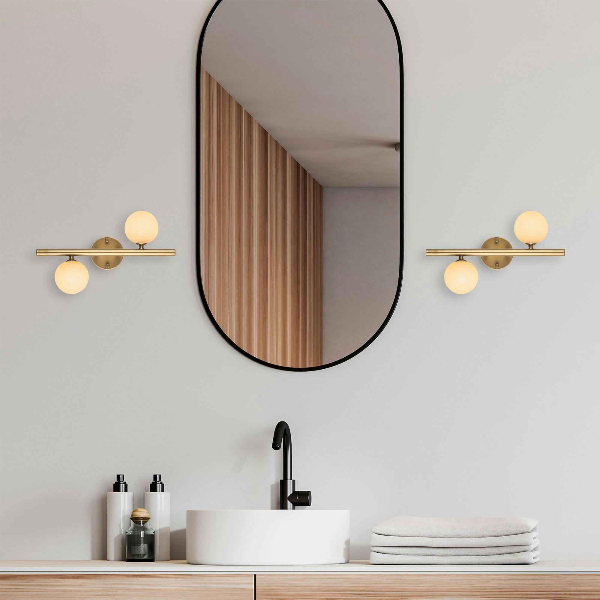 Applique murale art déco dorée, 2 globes blancs L 40 cm SIERRE