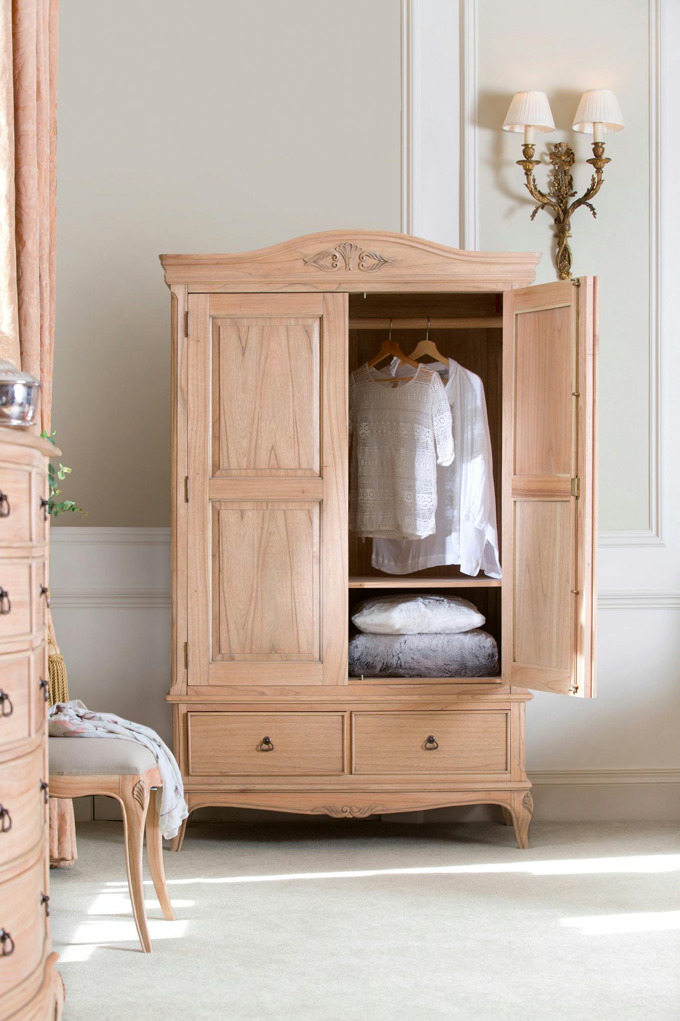 Armoire 2 portes romantique BLOIS