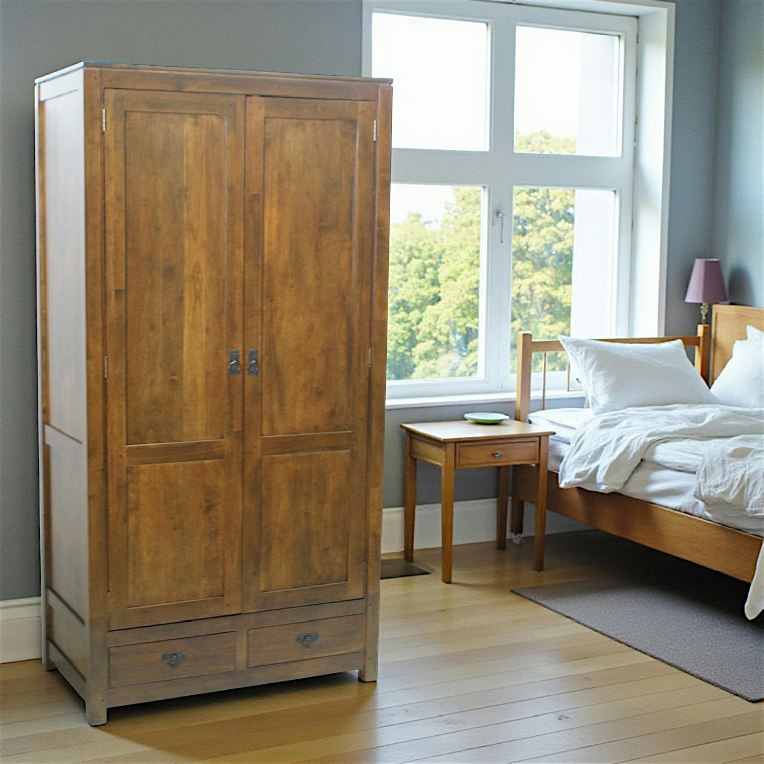 Armoire Hévéa 2 portes, 2 tiroirs, 100x55x195cm HELENA