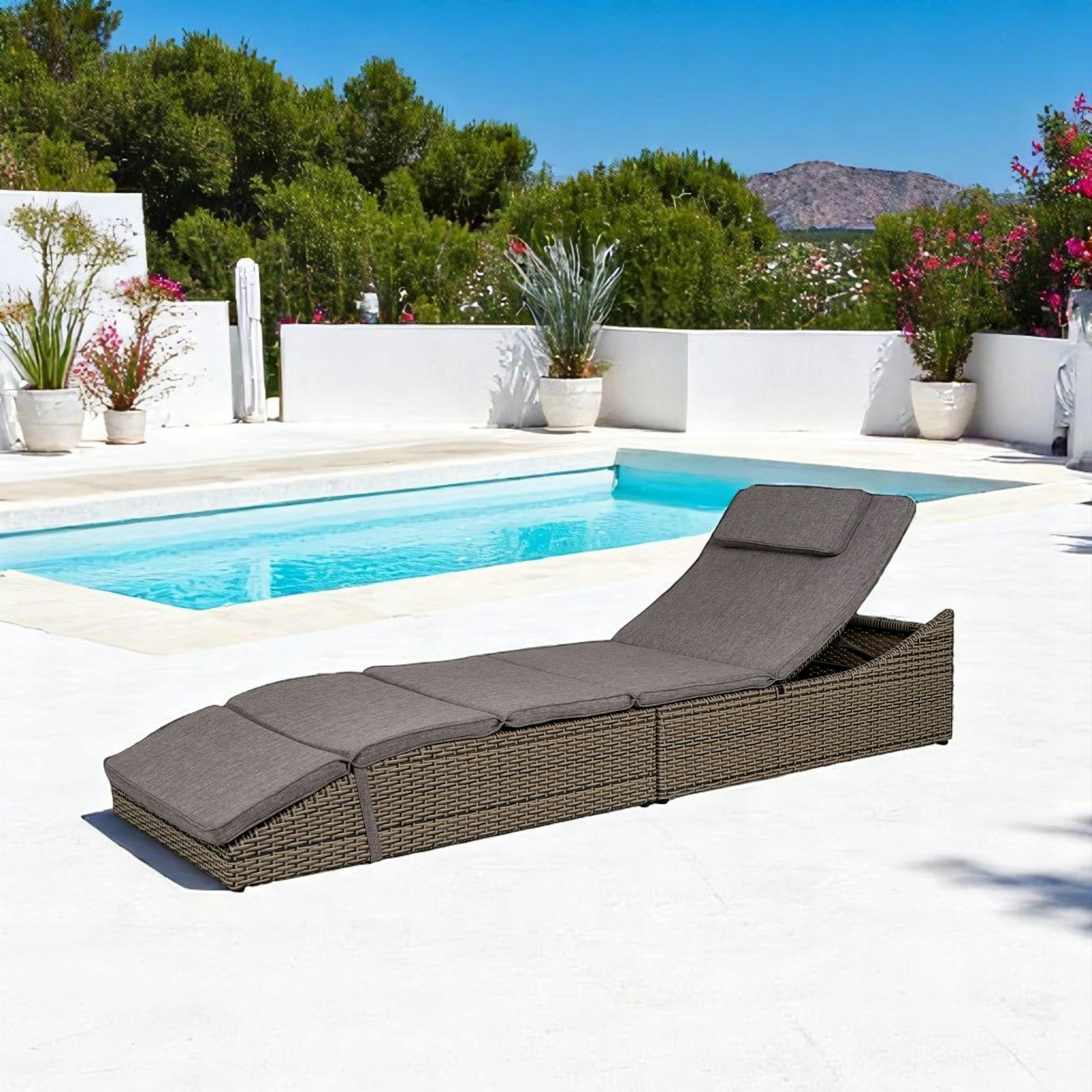 Bain de soleil inclinable en rotin synthétique gris MENDOZA