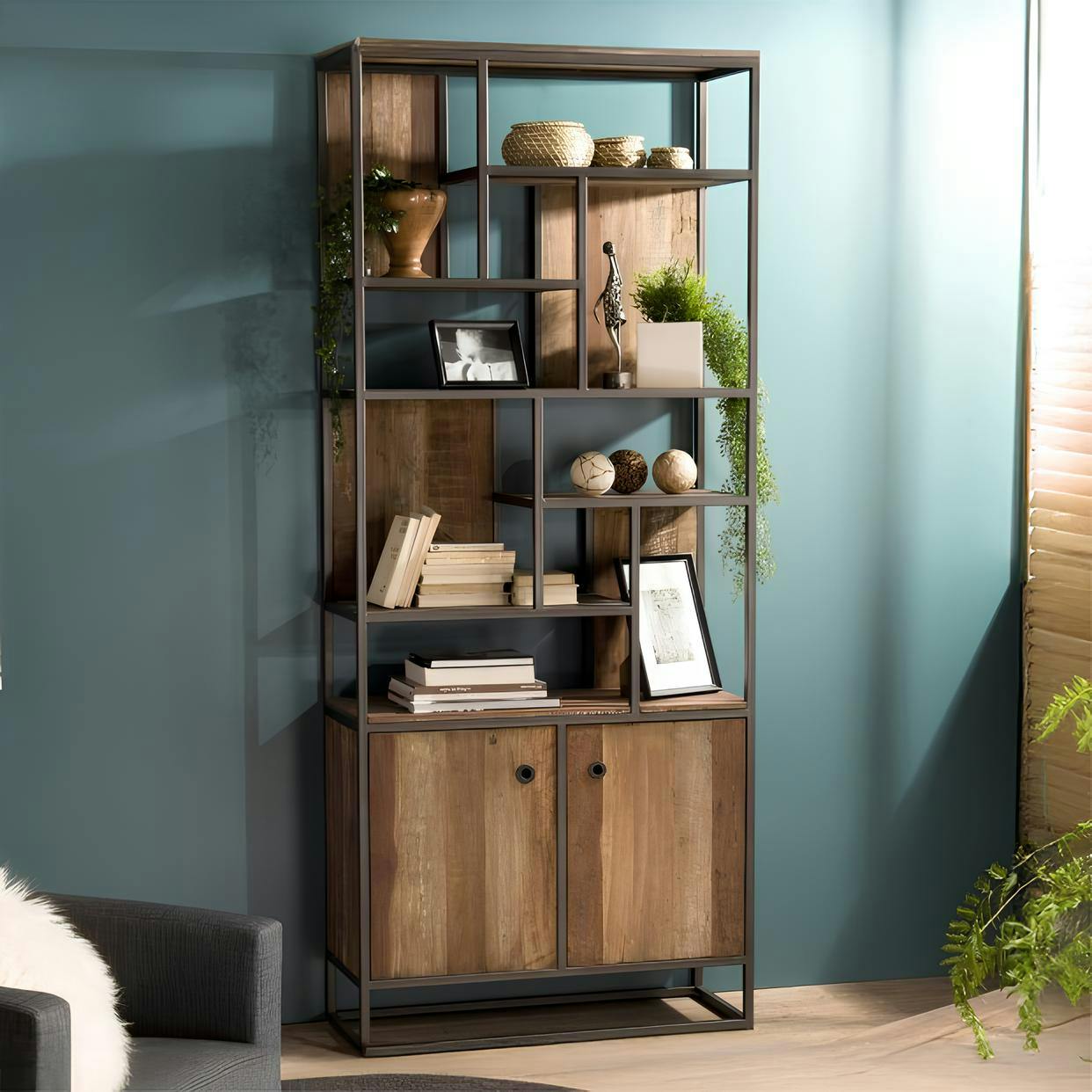 Etagere bibliotheque avec portes bois recycle et metal style contemporain