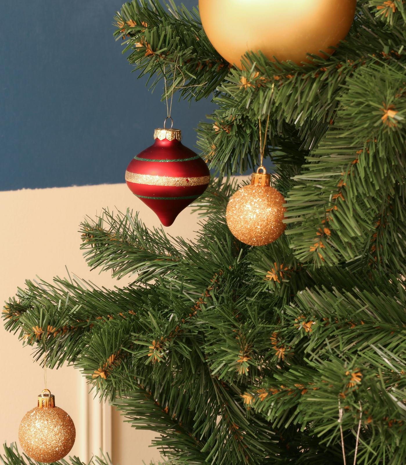 18 Boules Noël Rouge 3 cm - Brillant Mat Pailleté
