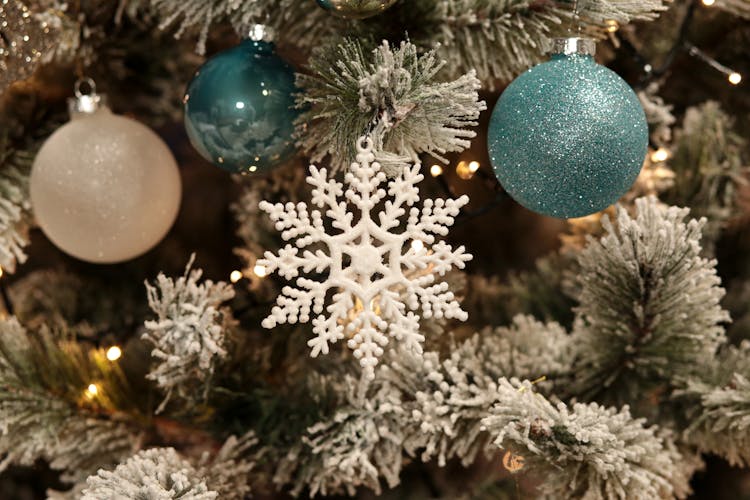 Boite de 20 décors de Noël Flocon blanc