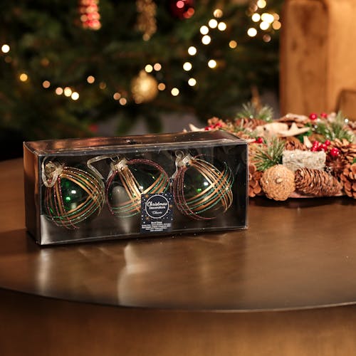 Boules de Noël vertes transparentes à motif (boîte de 3 boules en verre)