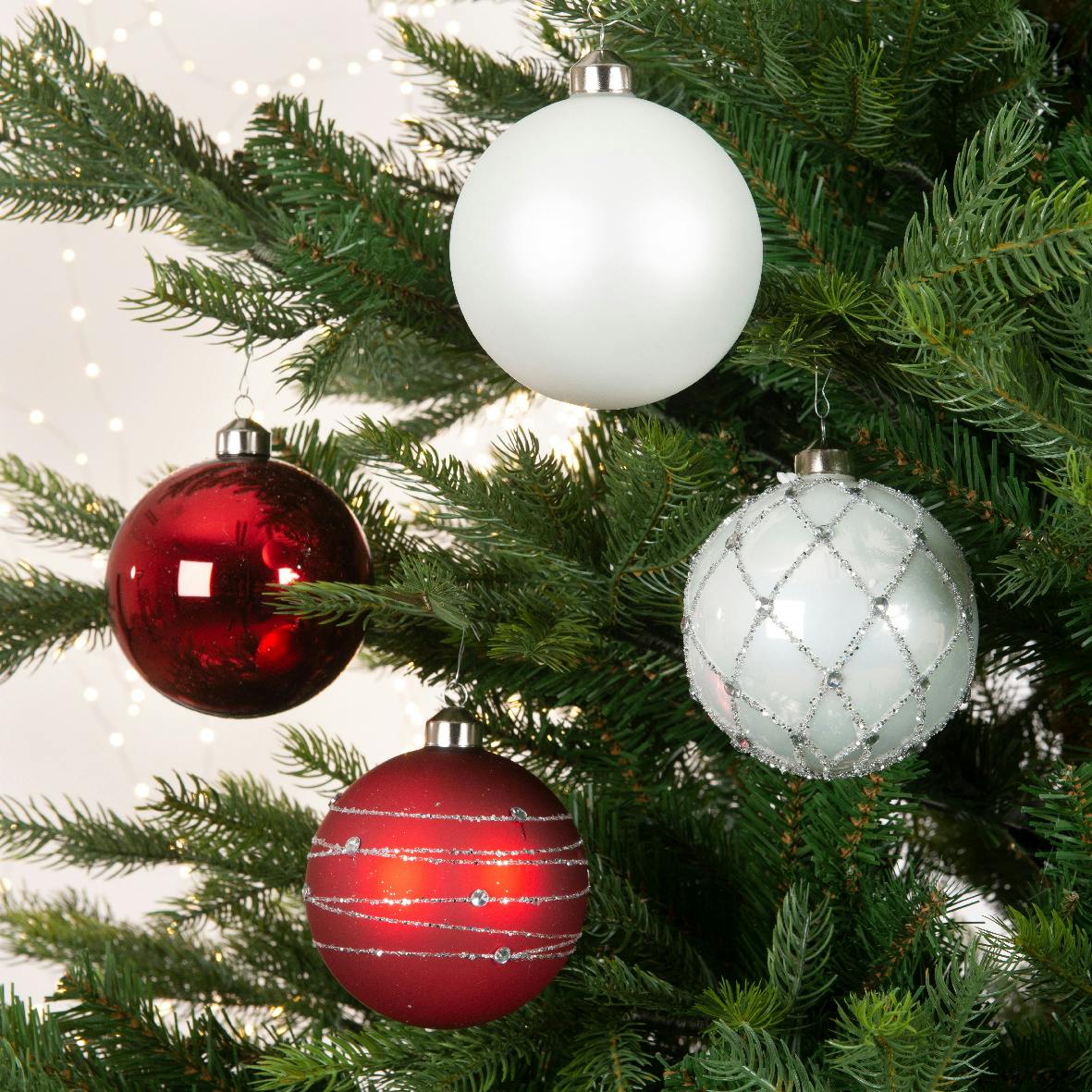 Boules de Noël rouges et blanches en verre (boîte de 4)