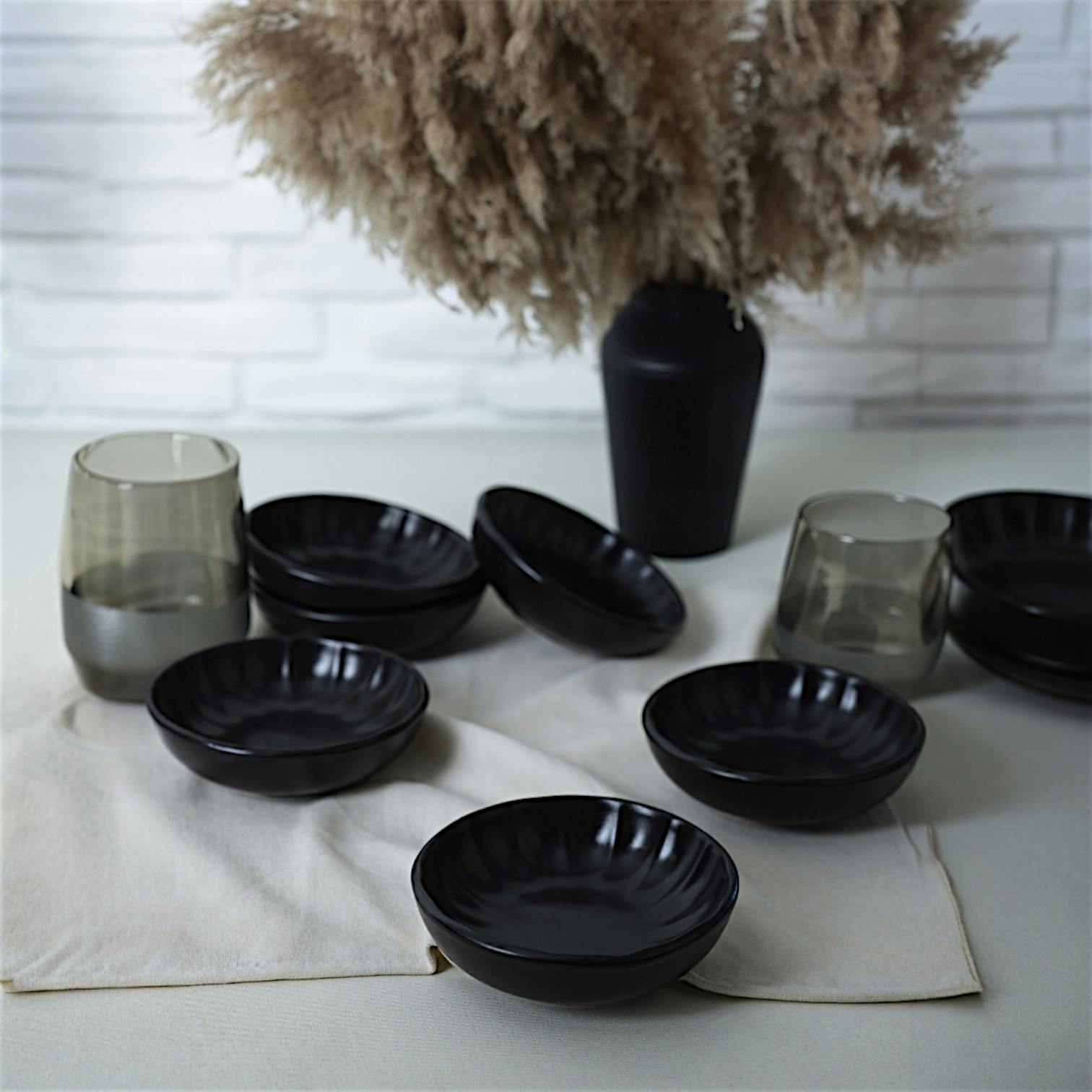 Bol apéro noir forme fleur (lot de 6) EFIRA