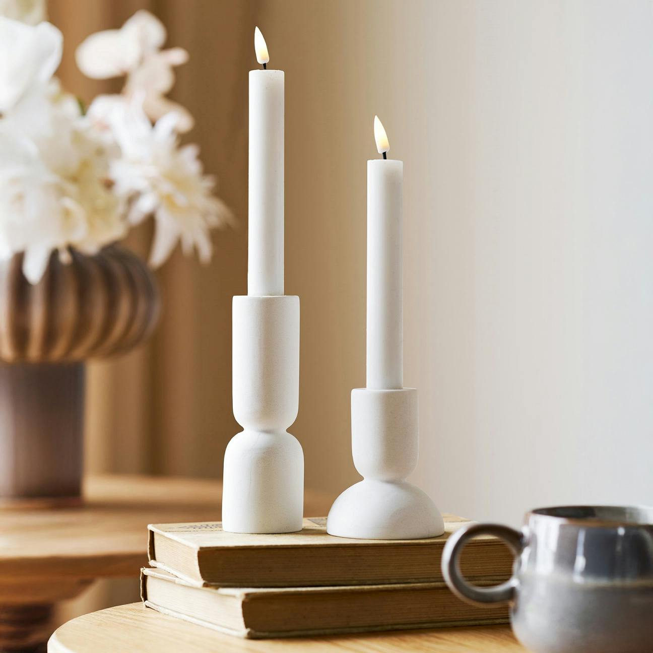 Bougeoir blanc design (2 formes assorties)