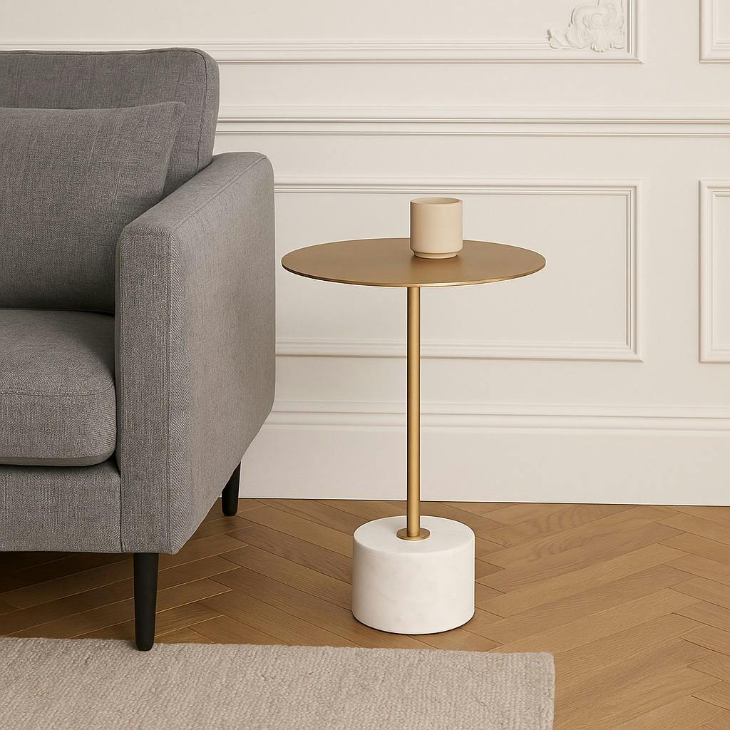 Bout de canapé design en marbre avec plateau doré Ø51 cm TALLINN