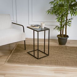 Bout de canapé métal noir – plateau verre fumé design TULUM