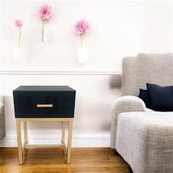 Bout de canapé noir motif damier LEOPOLD