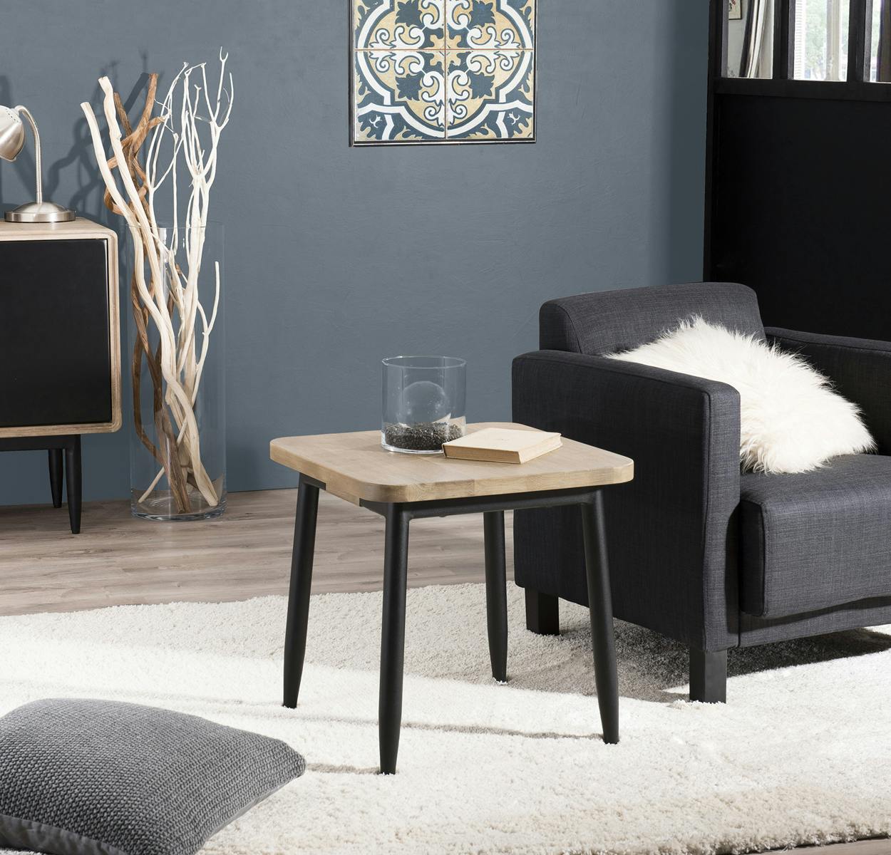 Bout de Canapé / Table de Chevet en Acacia massif couleur naturelle et pieds métal 50x50x50cm PALMEIRA