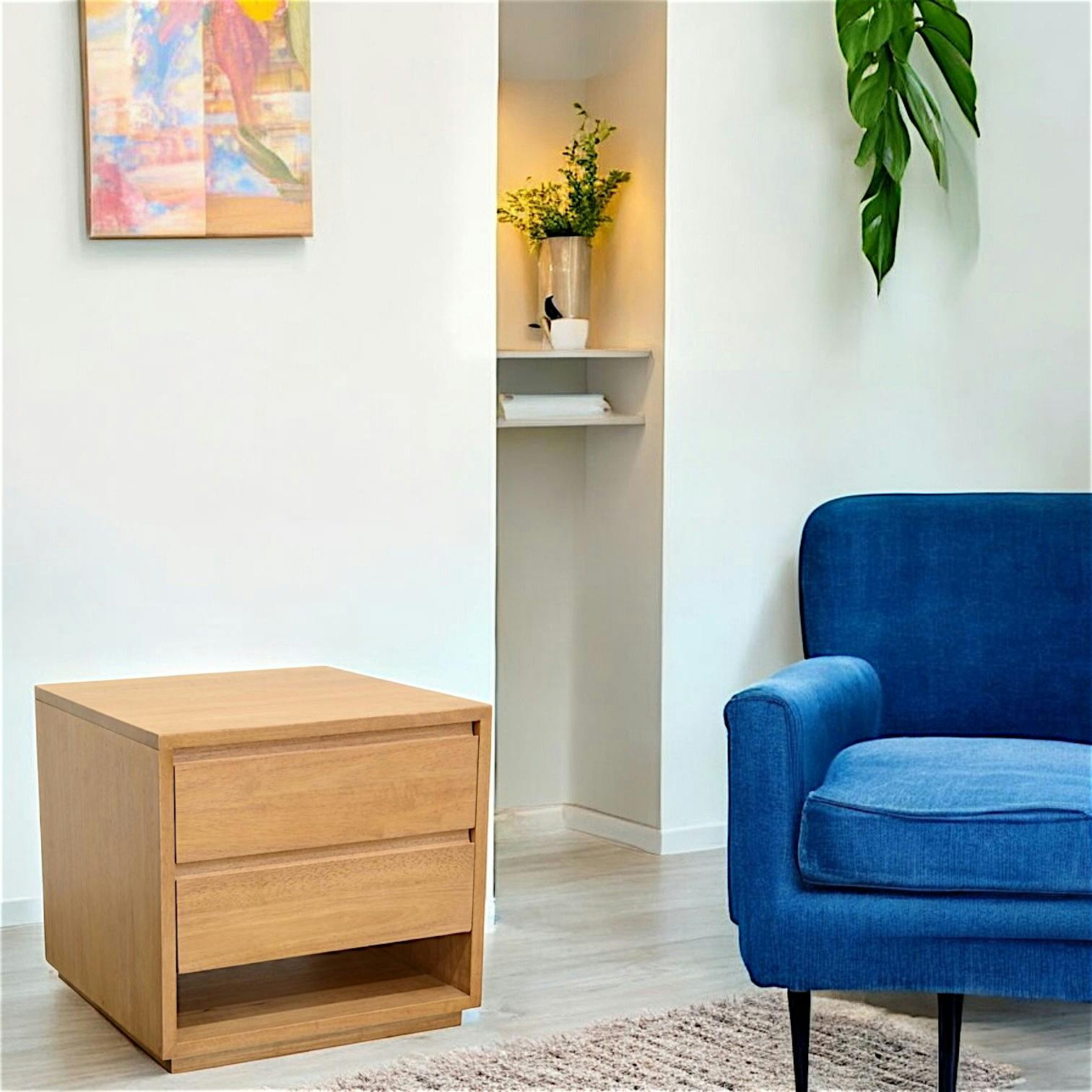 Bout de Canapé / Table de Chevet Hévéa 2 tiroirs, 1 niche basse 50x50x50cm BALTIC