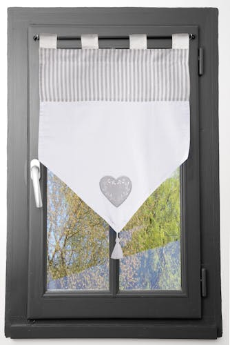 Brise bise romantique en pointe rayé écru et gris décor coeur brodé avec pompon 60x60cm 100% coton CHINON
