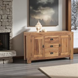 Buffet en bois massif deux portes trois tiroirs de style campagne