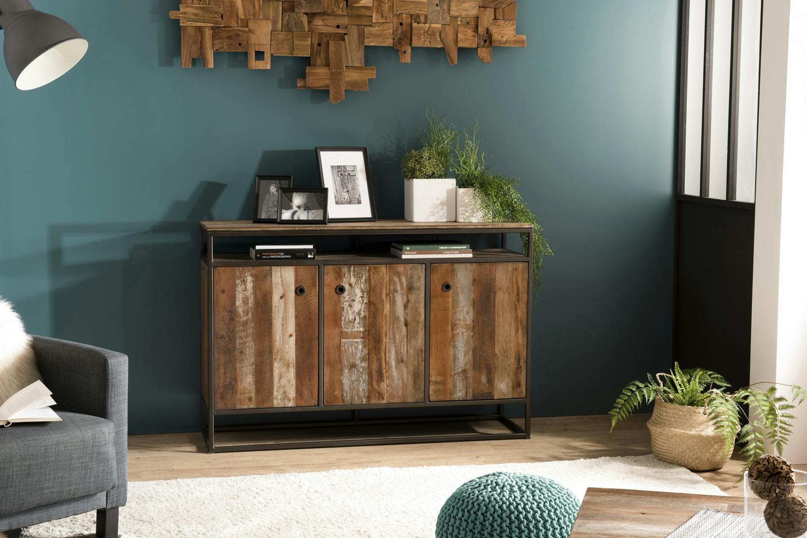 Buffet en bois reycle et metal trois portes de style contemporain