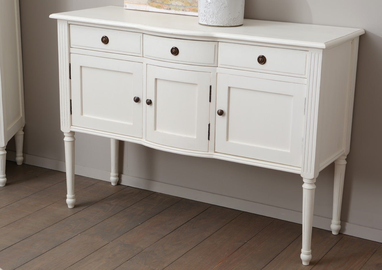 Buffet Classique Chic 3 portes, 3 tiroirs AGATHE L 120 X P 45 X H 85 Blanc Antique AMADEUS