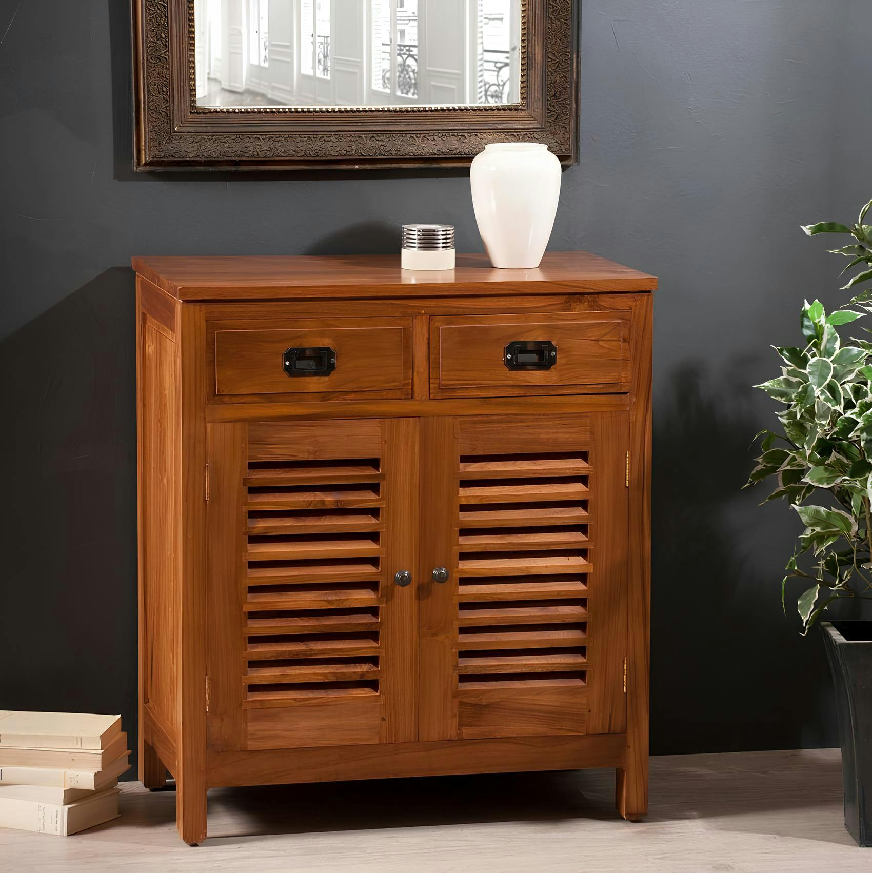 Petit buffet bas en bois massif de style exotique