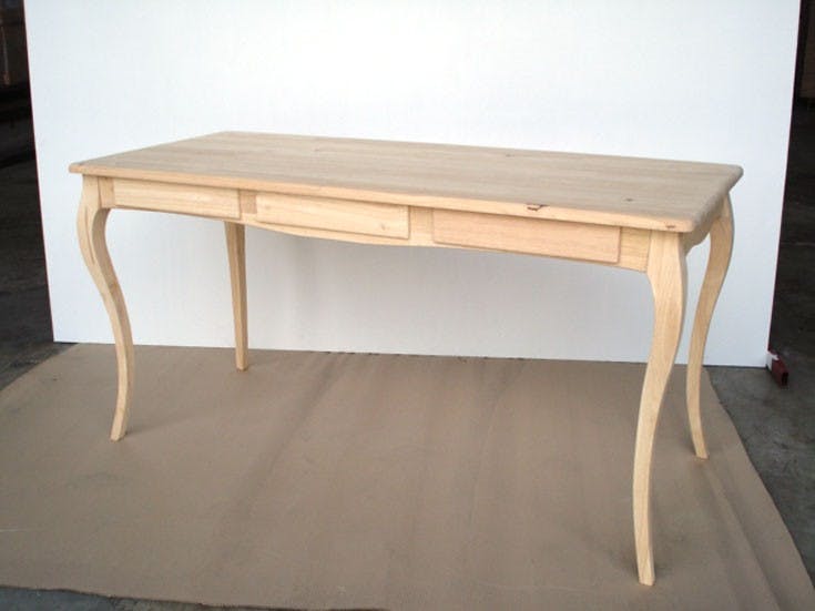 Bureau pieds galbés bois hévéa 150cm TRADITION