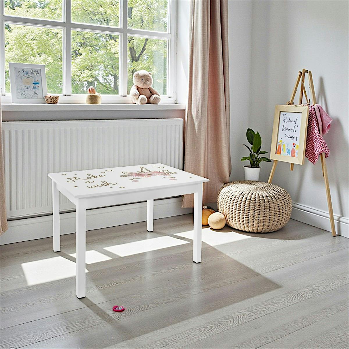 Bureau pour enfant en bois blanc