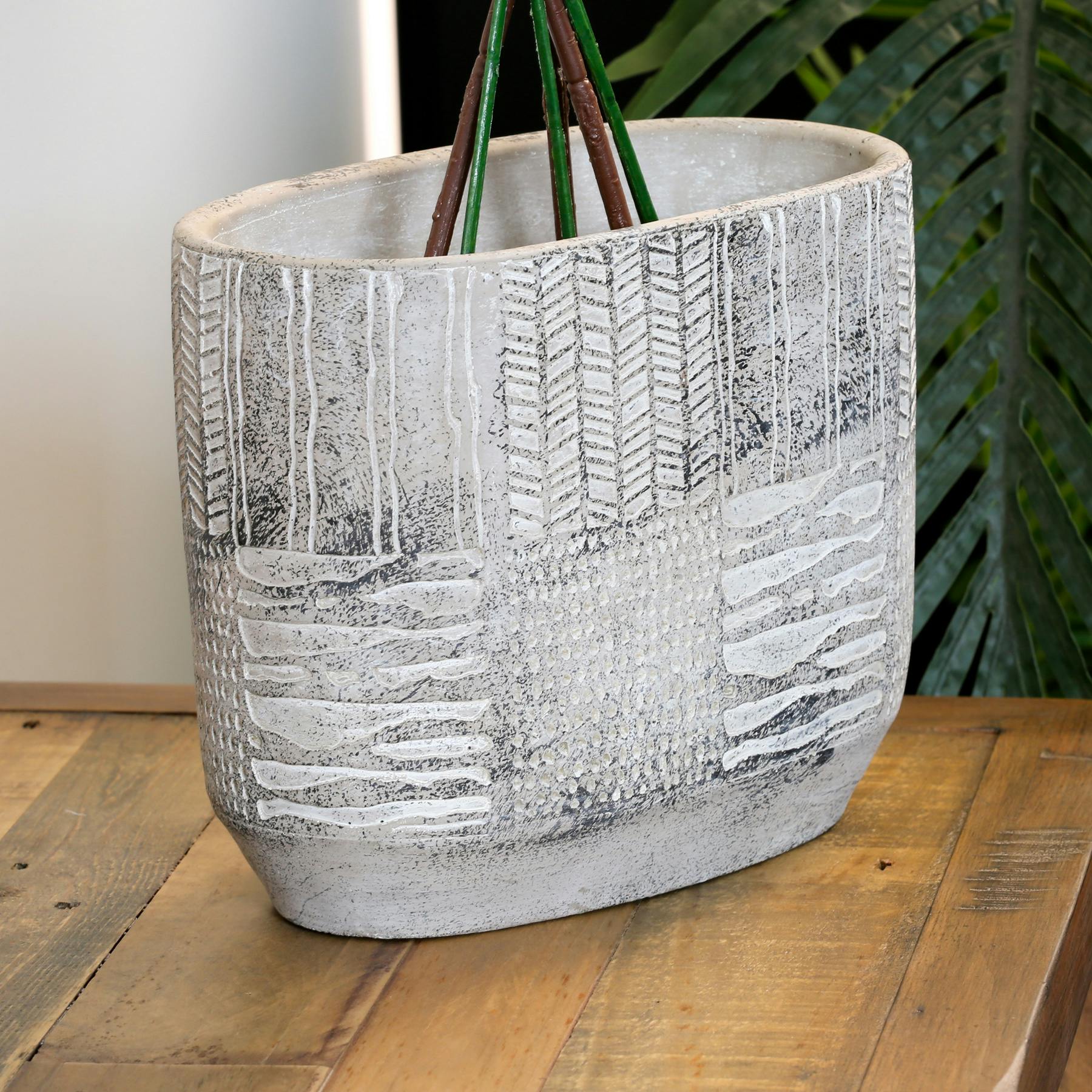 Cache-pot ovale en ciment gris