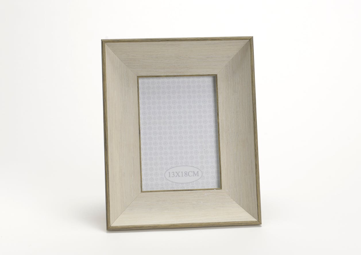 Cadre photo avec moulure effet bois 24X29cm