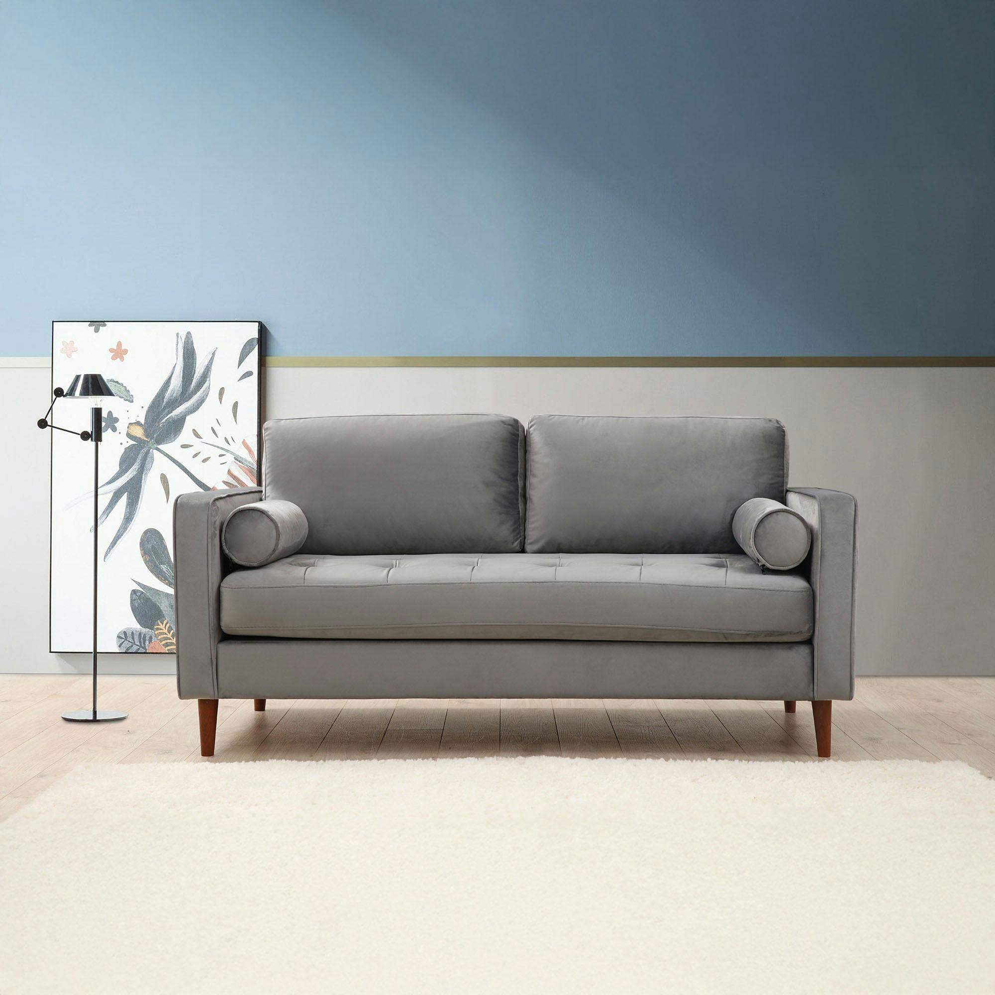 Canapé 2 places velours gris clair avec coussins polochons CHIBA