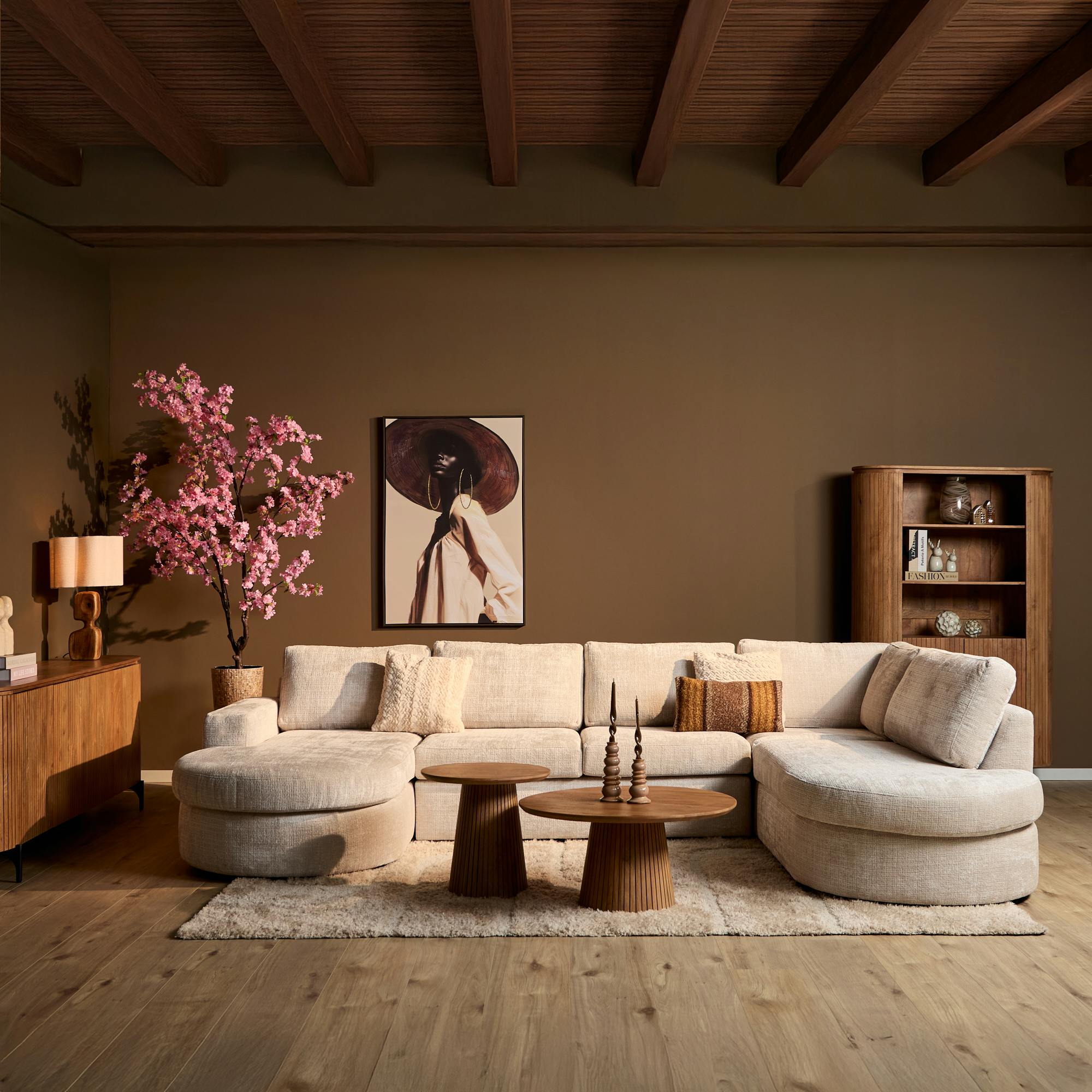 Canapé en U tissu beige doux forme arrondie RIVOLI