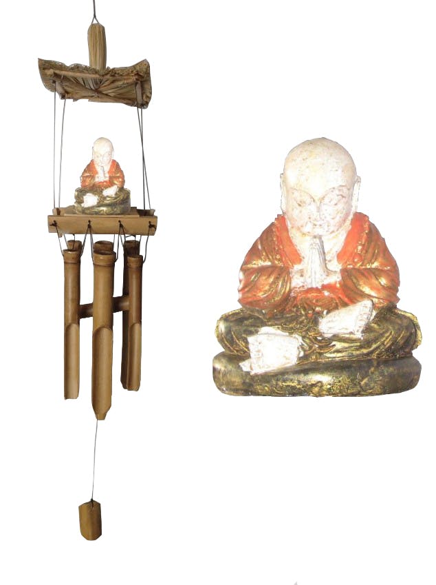 Carillon Moine Shaoline en bois et résine dorés 56cm