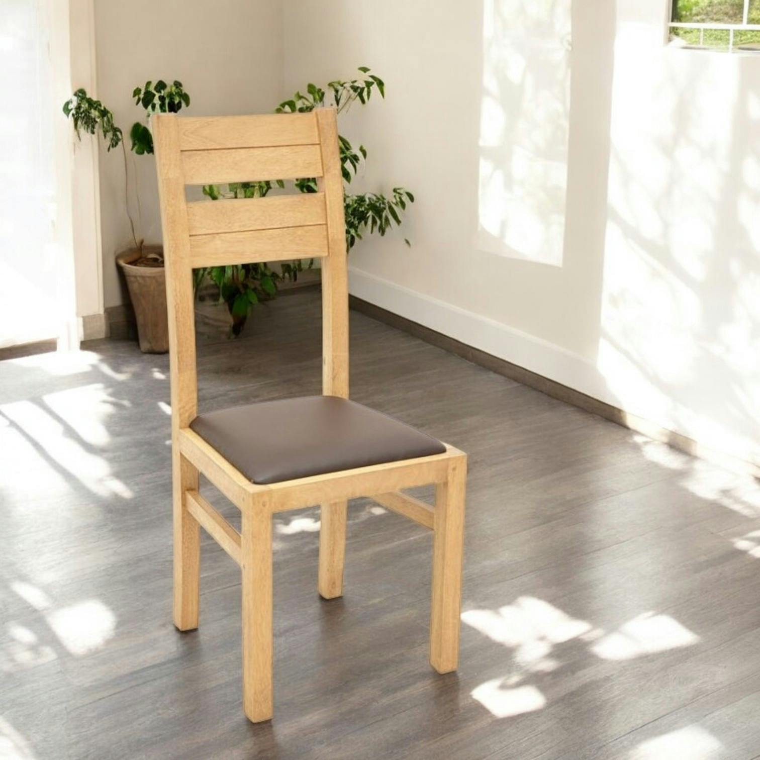 Chaise classique bois et assise marron ATTAN