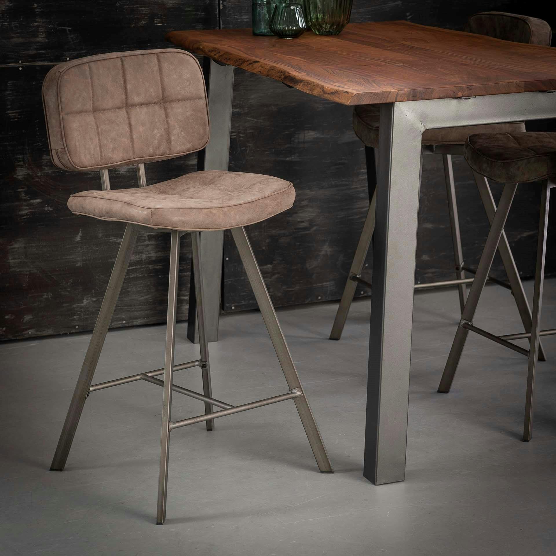 Chaise haute de bar capitonnee marron avec dossier style vintage