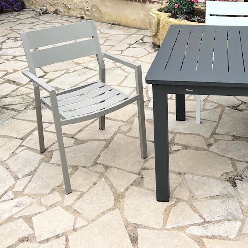 Chaise de jardin avec accoudoirs en aluminium gris sable (lot de 2) STOCKHOLM