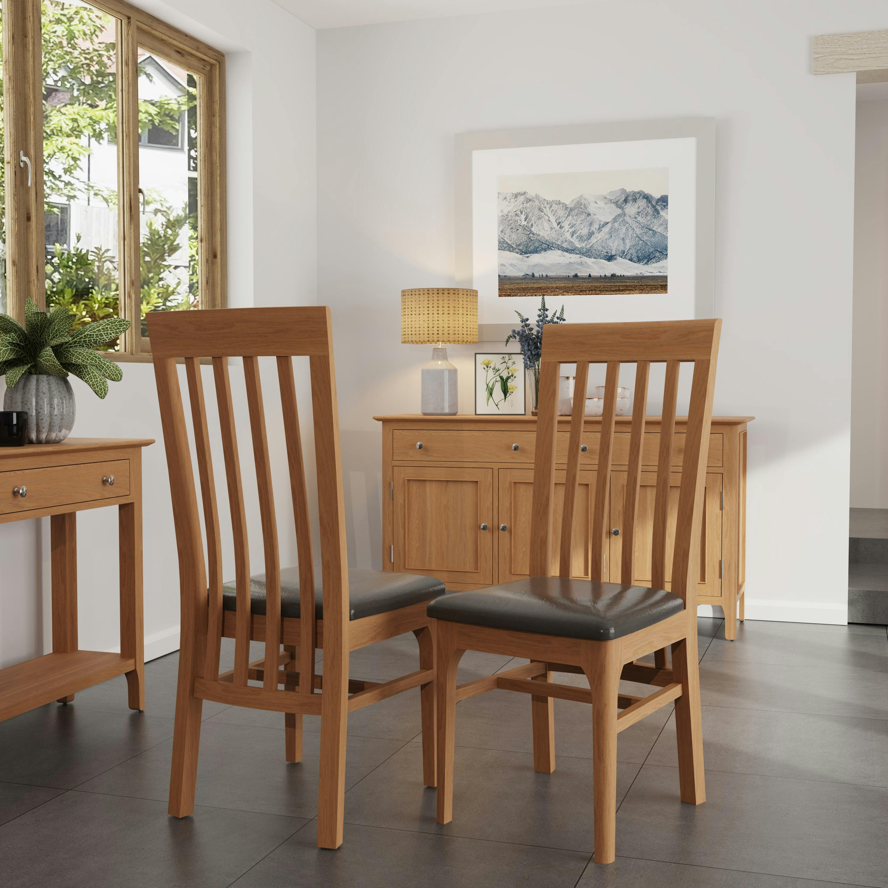Chaise de salle à manger en bois de chêne avec dossier à barreaux (lot de 2) CRUZ