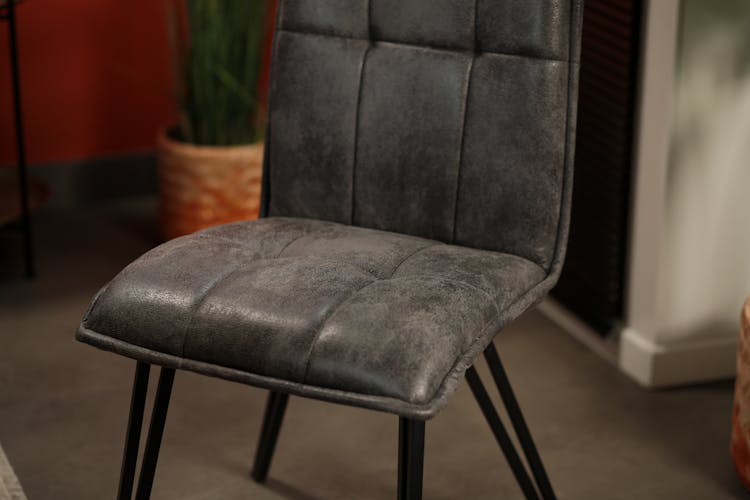 Chaise de salle à manger gris sombre avec pieds épingle (lot de 2) MALMOE