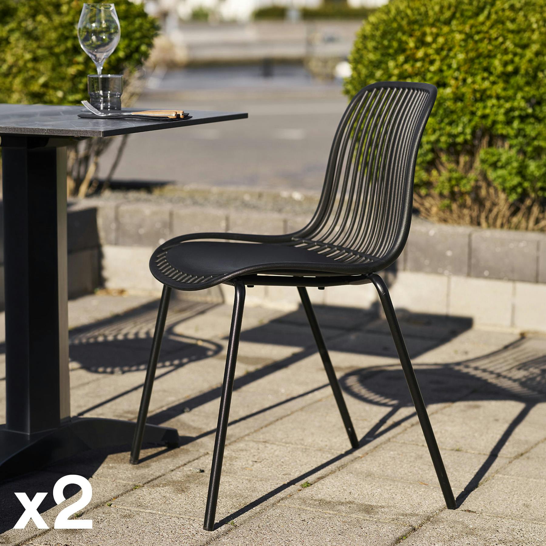 Chaise empilable en polypropylène noir (lot de 2) ELVA