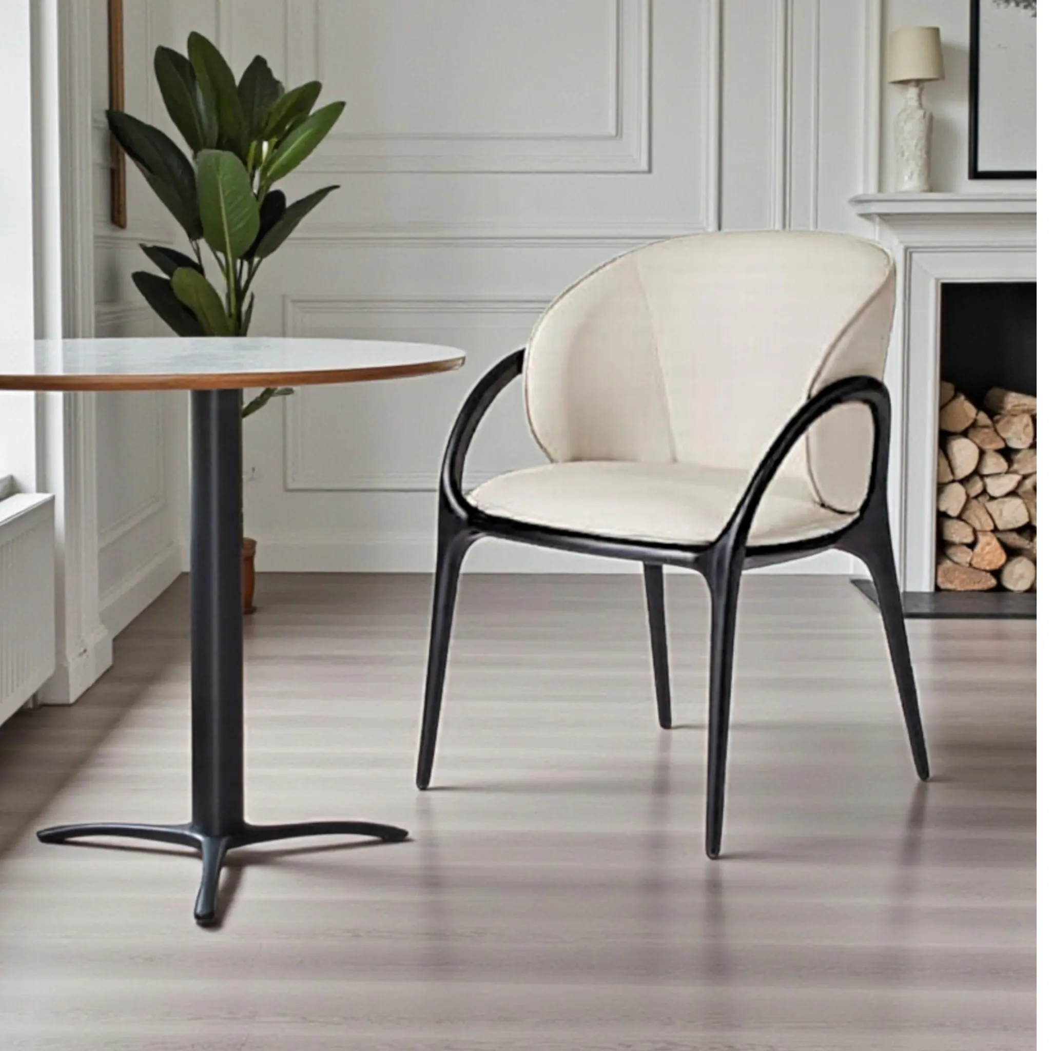 Dos Rond Chaise en cuir gris clair dos rond accoudoirs bois noir ALDER | Chaises ...