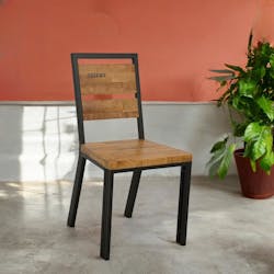 Chaise hévéa recyclé naturel et métal noirci 45X51XH90cm DOCKER