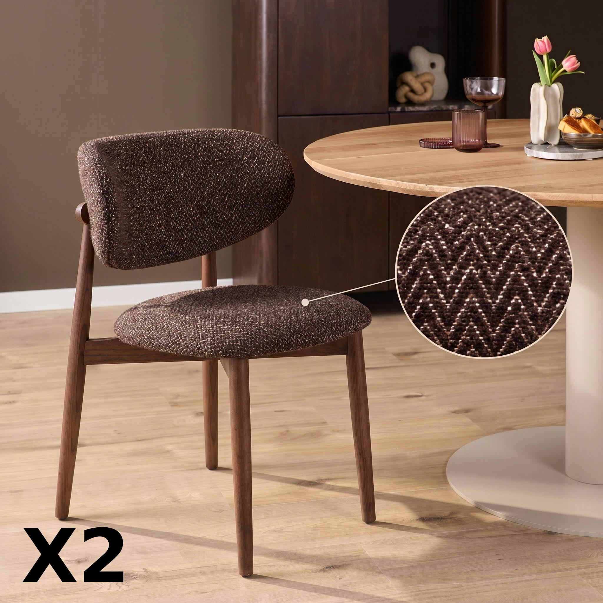 Chaise marron à motif chevron et pieds bois marron (x2) CORTINA