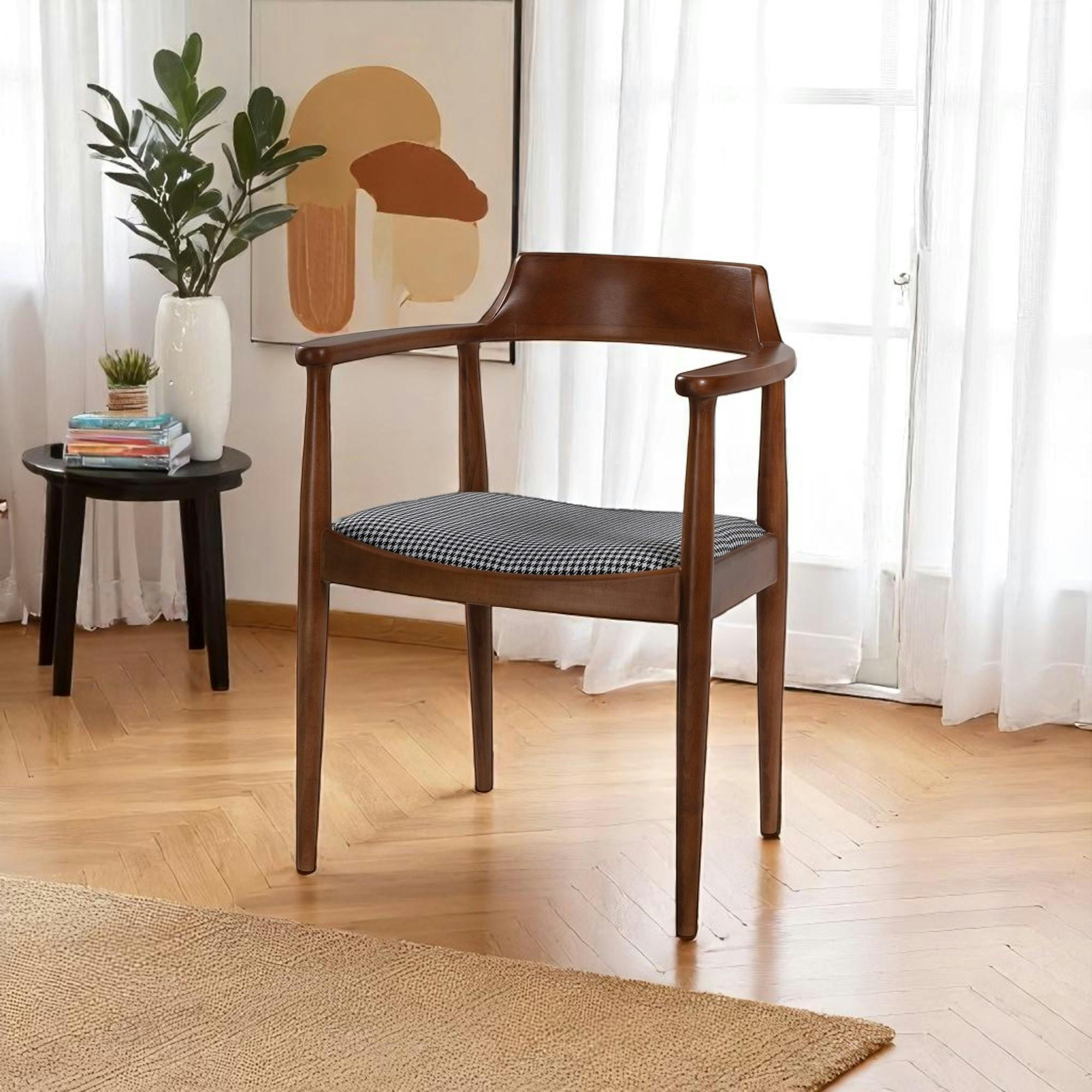 Chaise ronde avec accoudoirs - assise pied-de-poule TENA