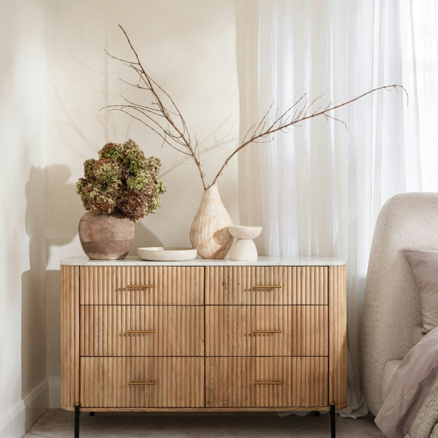 Commode en bois de manguier et marbre 6 tiroirs MASSA