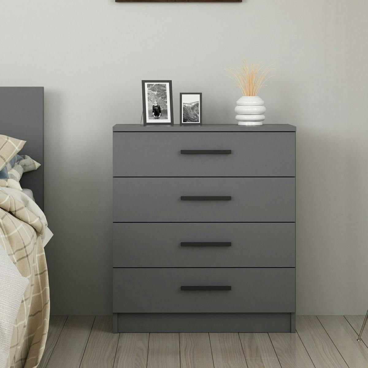 Commode grise moderne 4 tiroirs, poignées noires MARFA