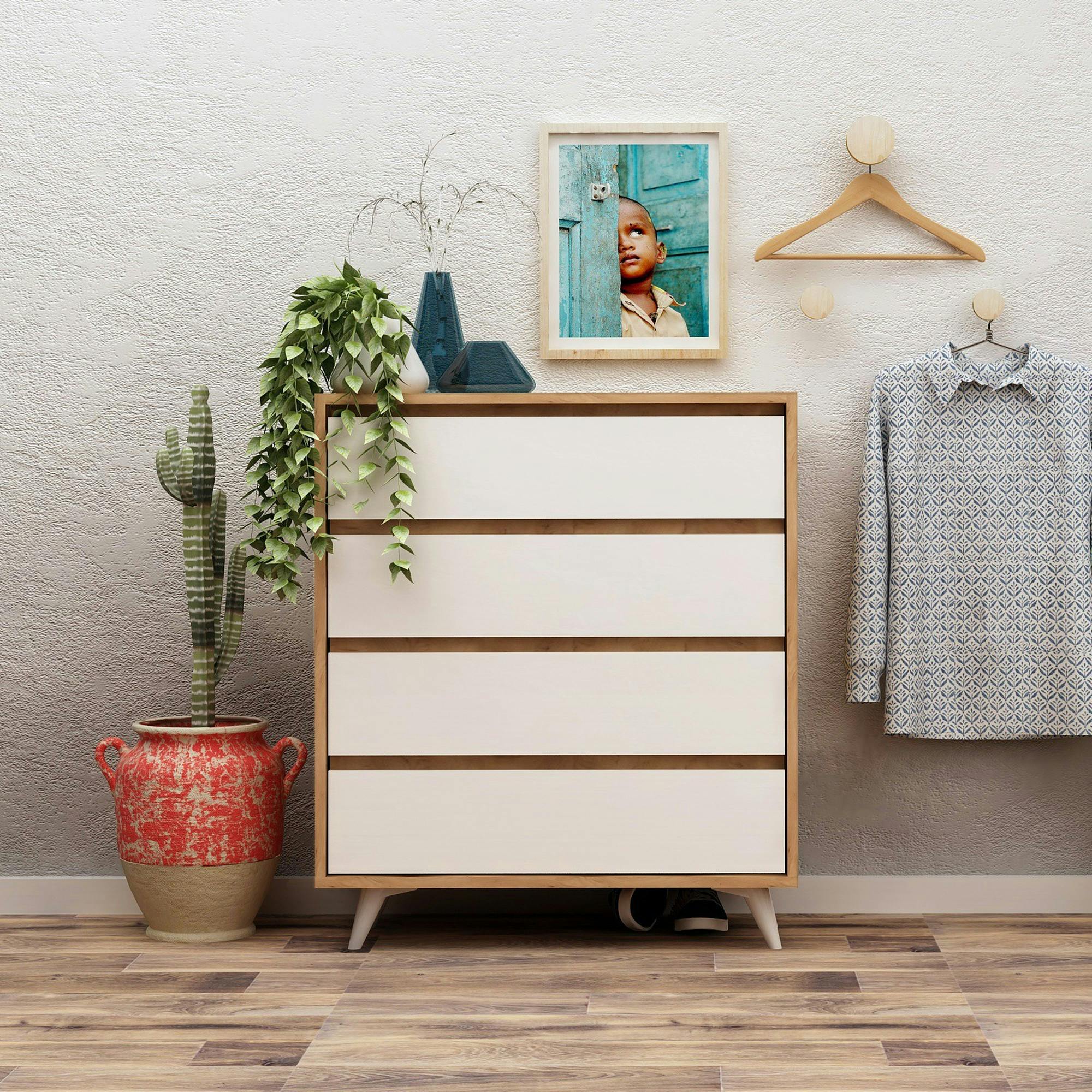 Commode moderne effet chêne 4 tiroirs blancs BYRON