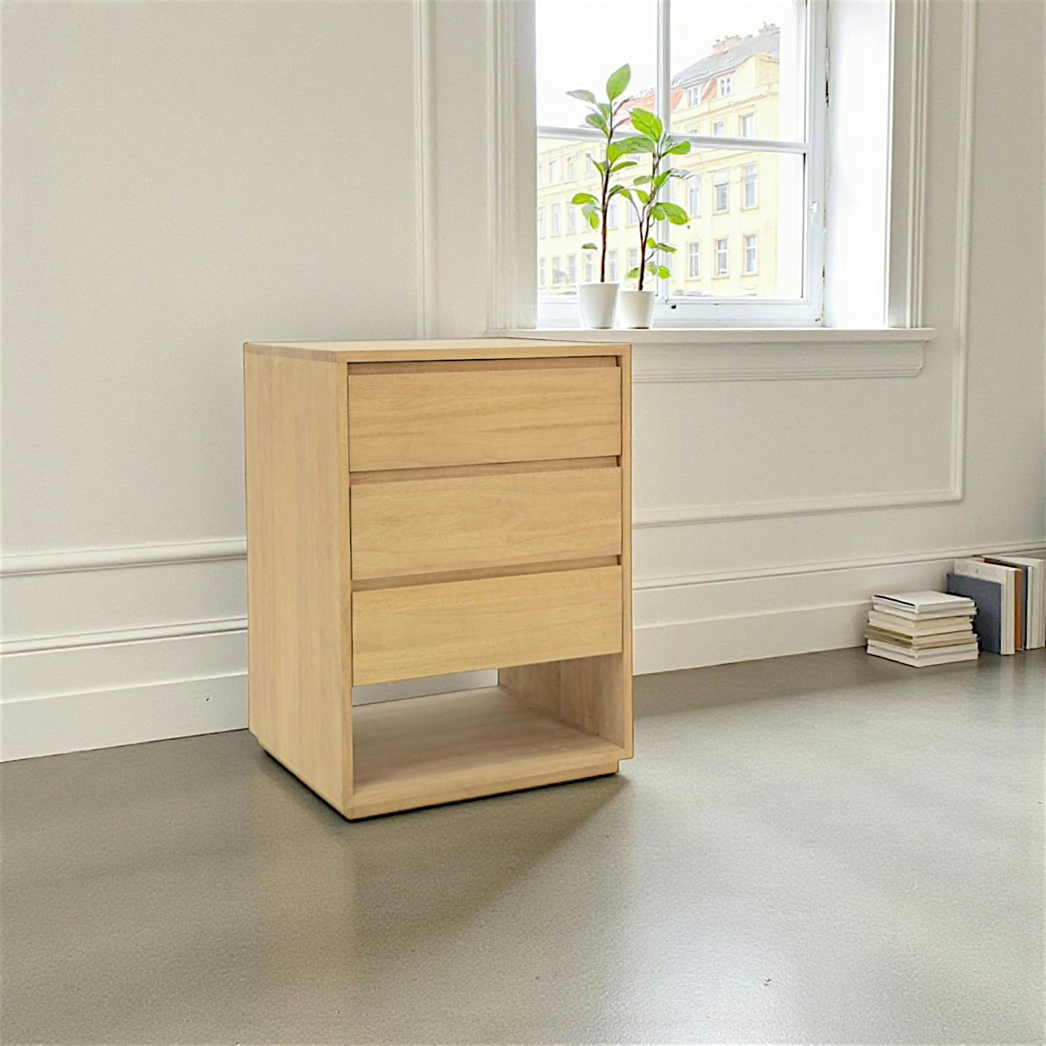 Commode / Table de Chevet Hévéa 3 tiroirs, 1 niche basse 60x50x86cm BALTIC