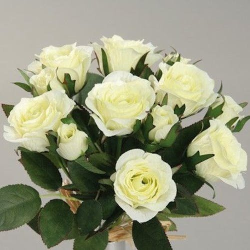 Composition florale bouquet de 7 ROSES blanches | Fleurs / Plantes  artificielles | Pier Import