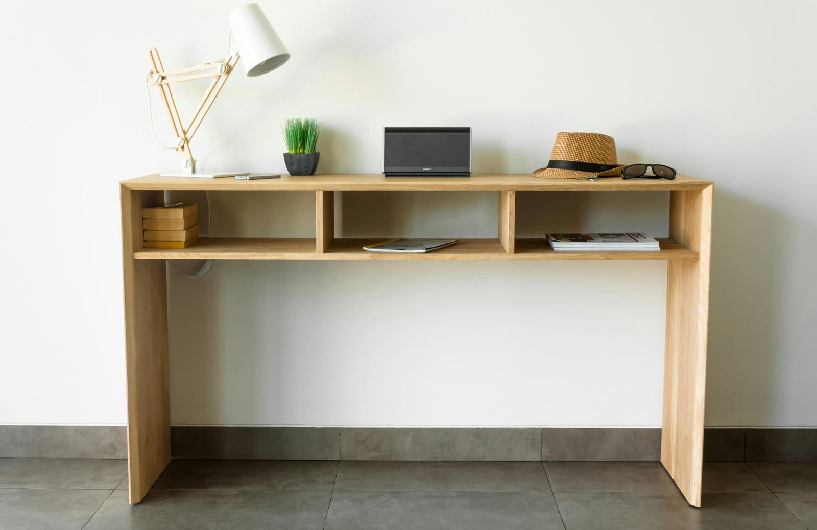 Console en Chêne massif naturel 3 niches traversantes 155x45x95cm KUBICO